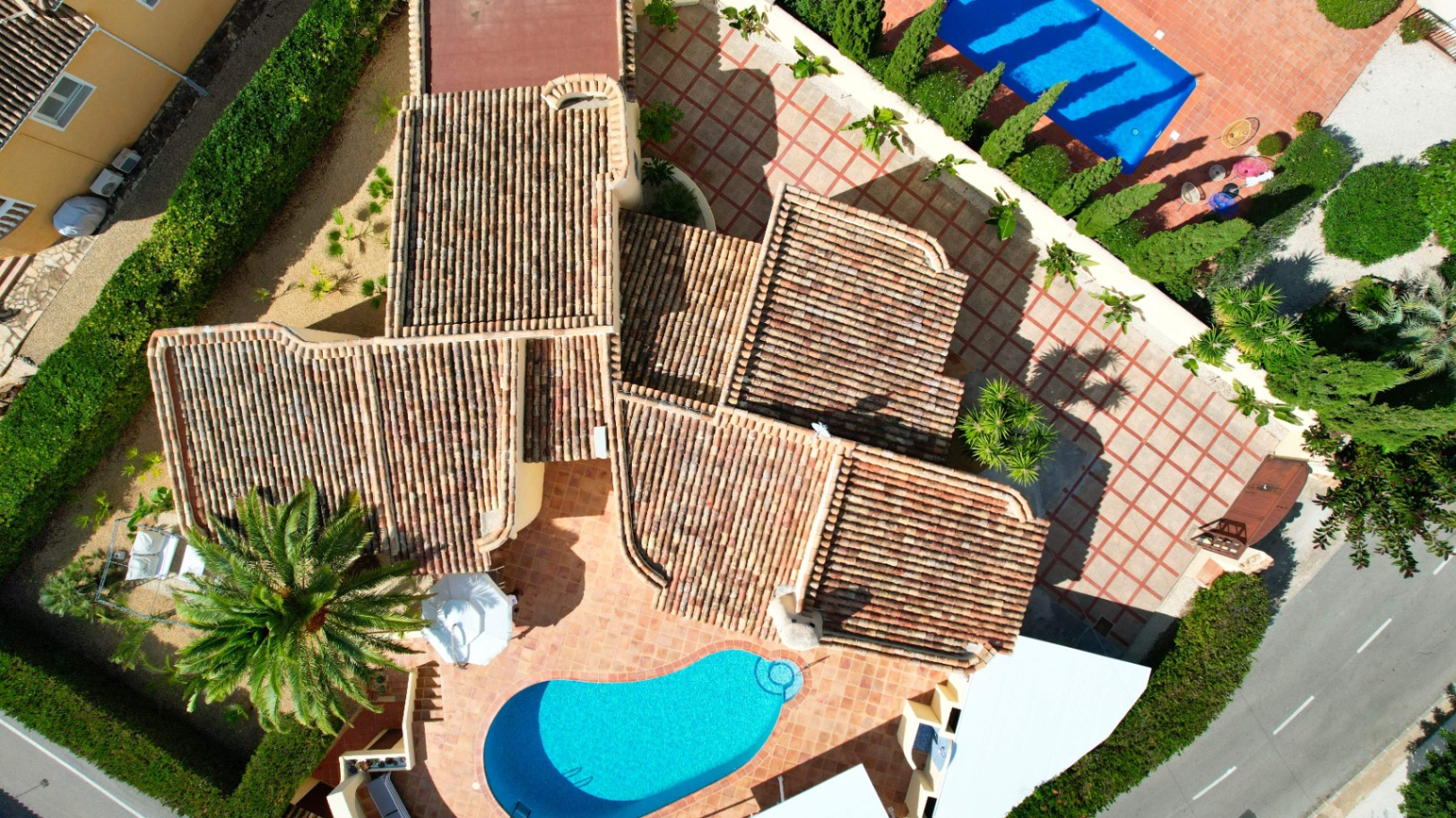 Villa Mediterránea construida en una planta en Altea, Urb. Santa Clara, con mucha privacidad