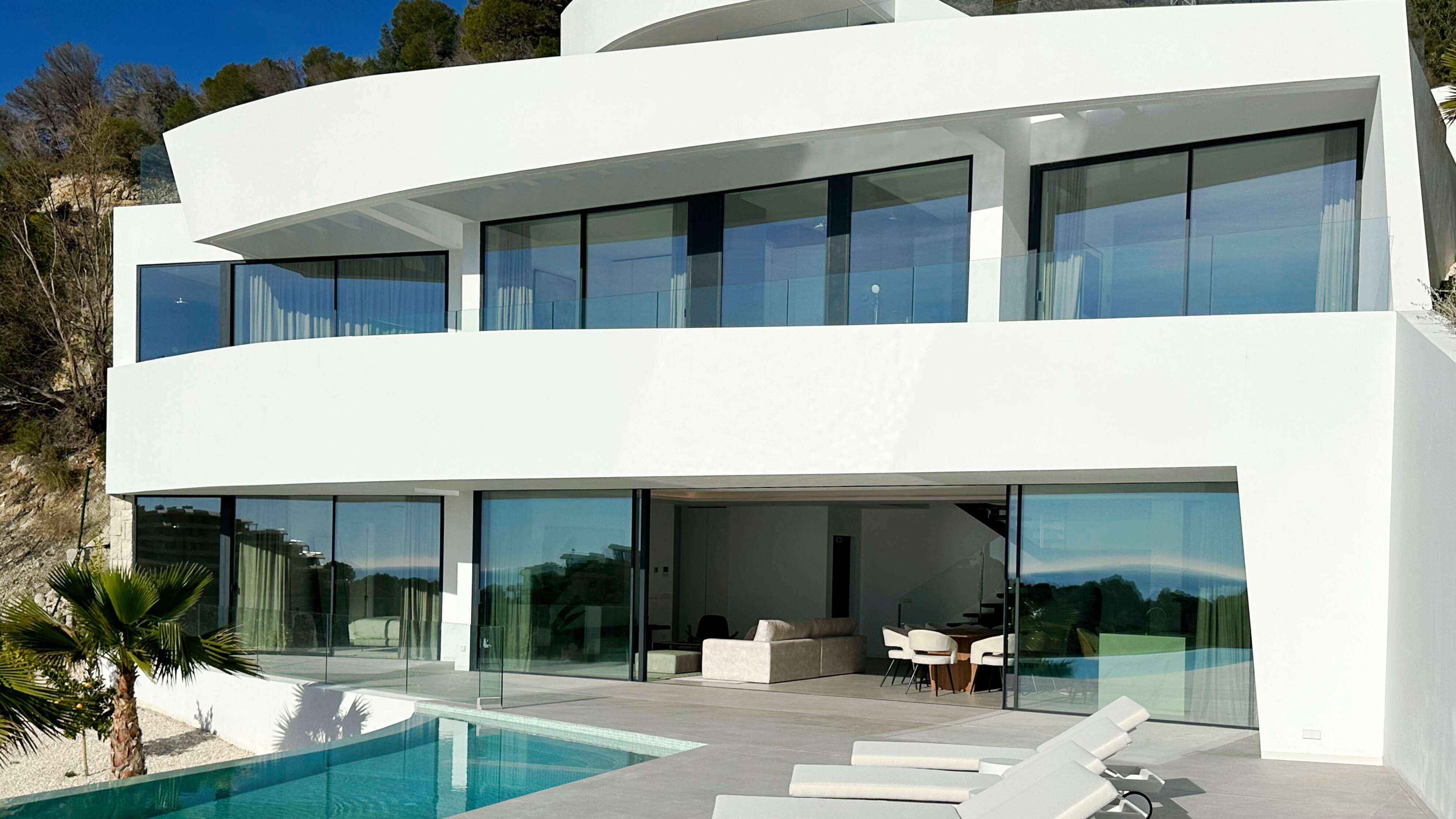 Villa de luxe avec vue sur la mer et design contemporain à Altea Hills