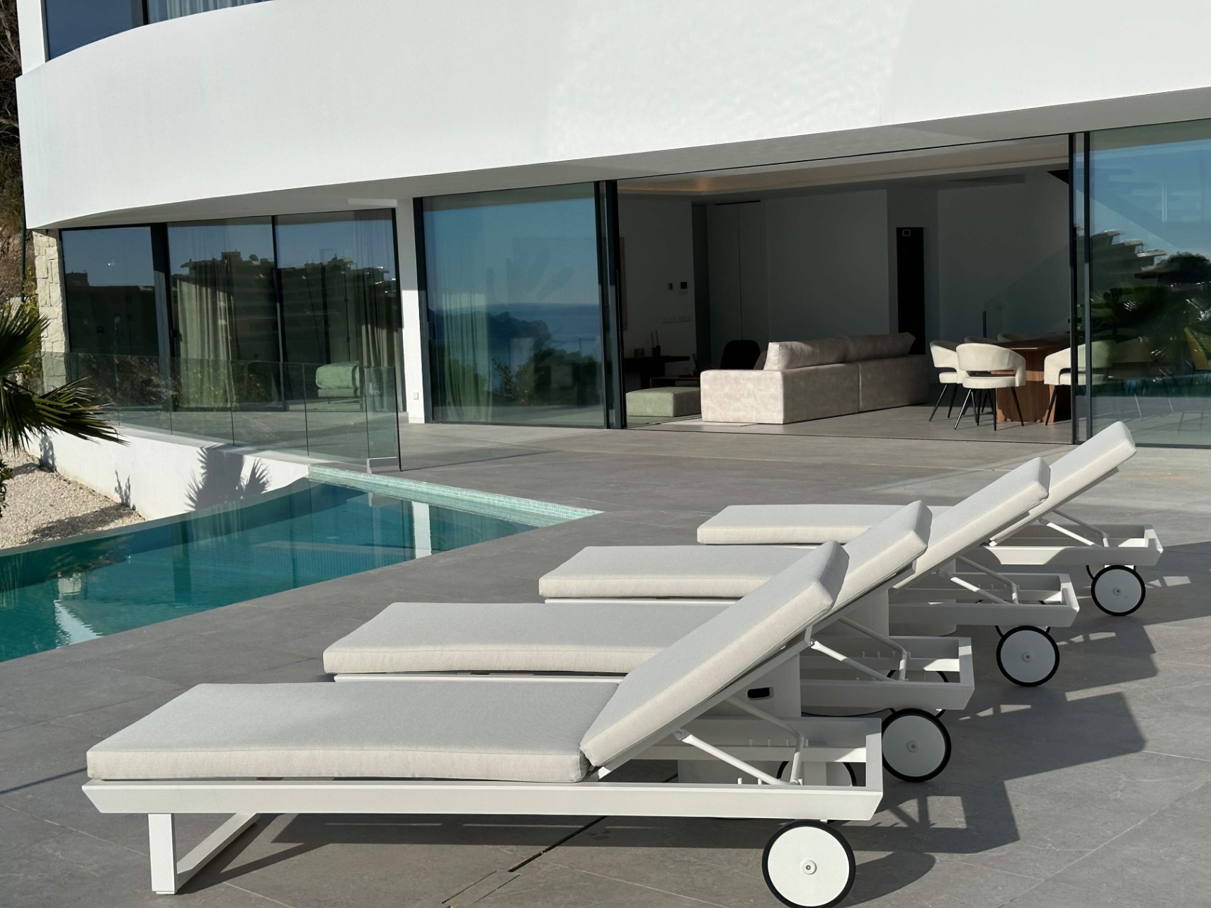 Villa de luxe avec vue sur la mer et design contemporain à Altea Hills