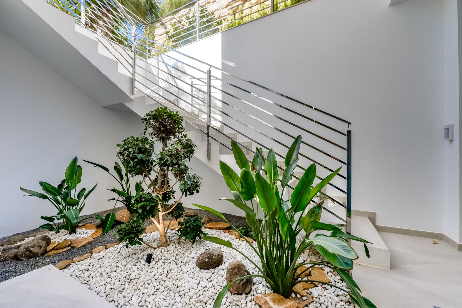 Splendid luxury villa with exclusive design, magnificent sea views in Finestrat, Costa Blanca.