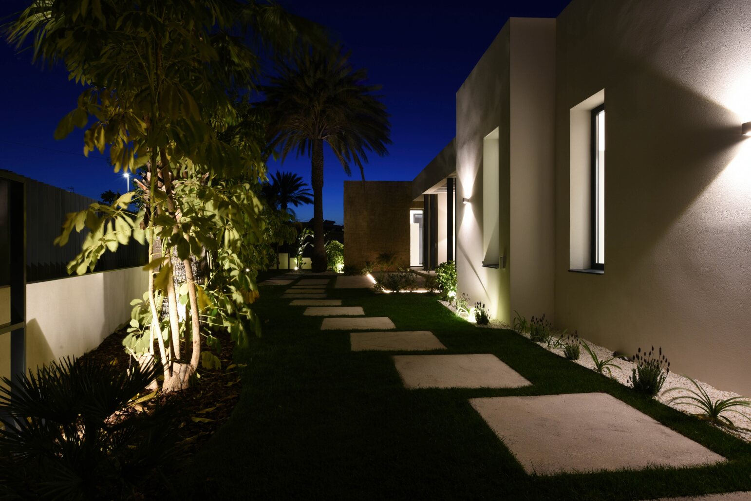 Luxuriöse, moderne Villa mit Meerblick und in Strandnähe in El Albir