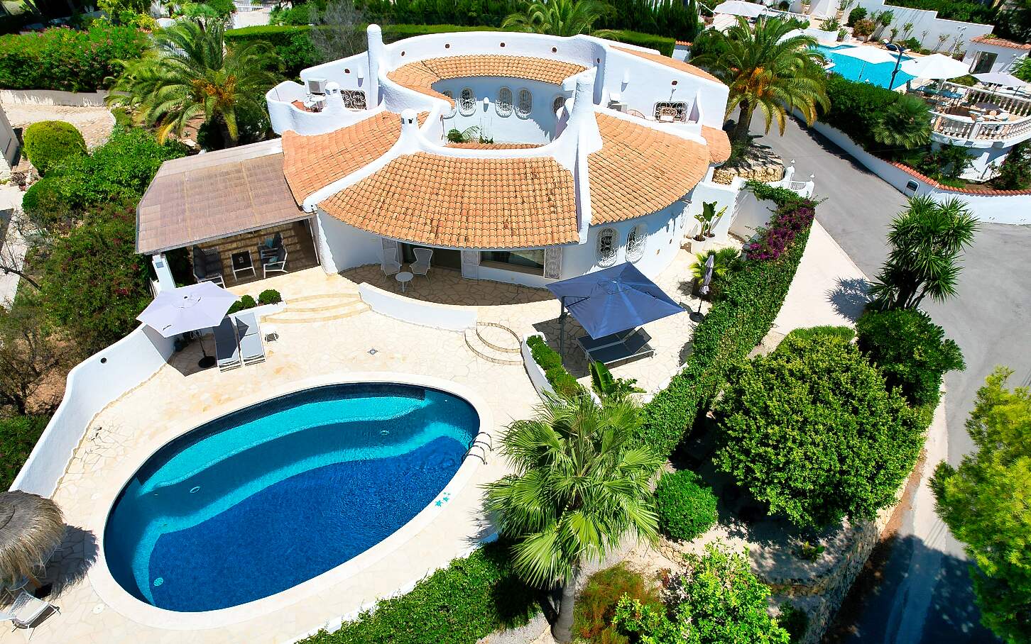 Schönes mediterranes Haus mit herrlichem Blick auf das Meer und die Berge in Altea
