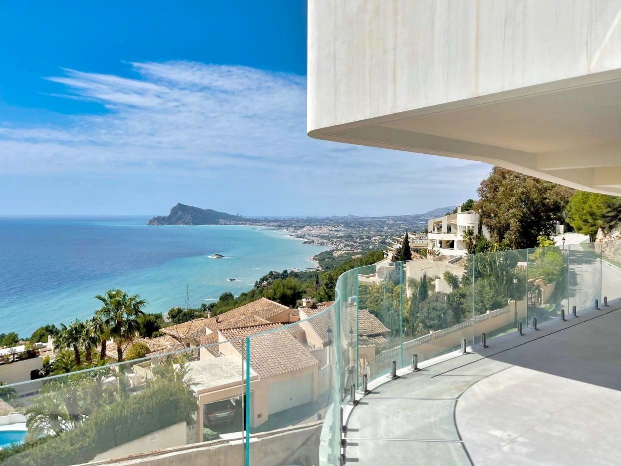 Atemberaubende Luxus-Villa in Altea Hills mit Meerblick