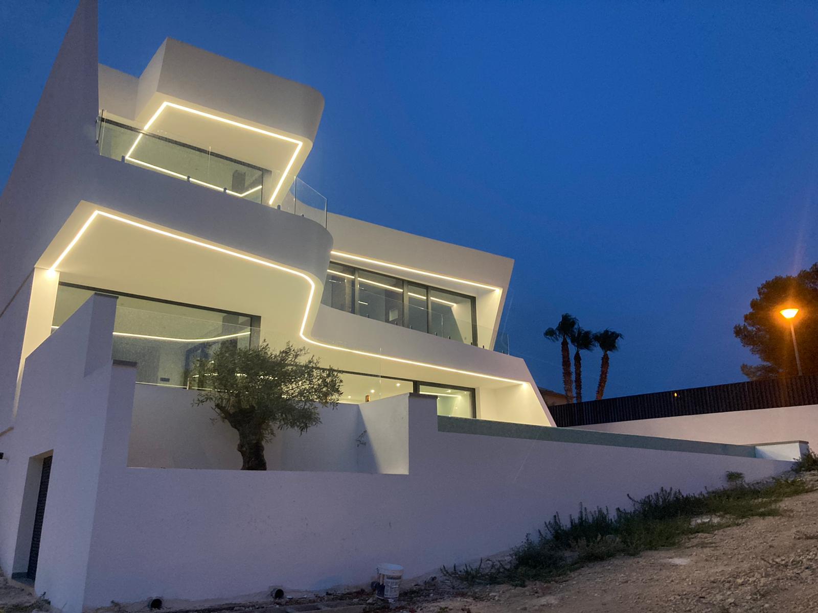 Modern villa close to the beach in Calpe