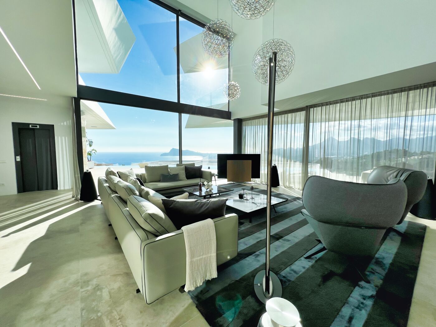 Moderne luxe villa met prachtig uitzicht op zee in Altea