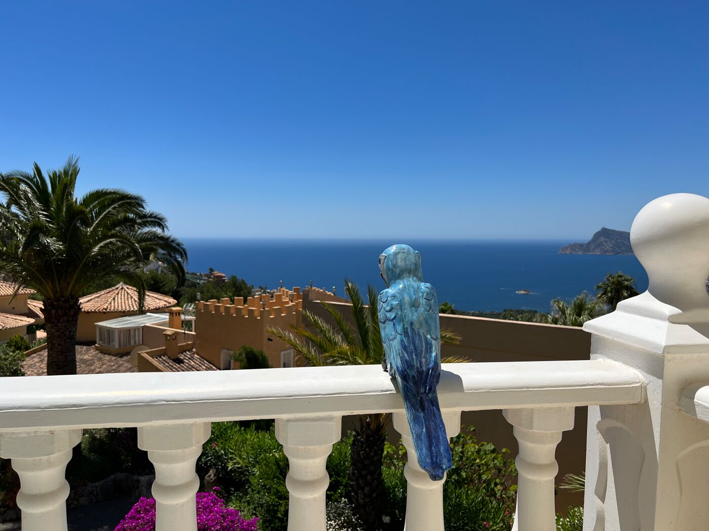 Villa con precioso jardín y hermosas vistas al mar en Altea Hills!