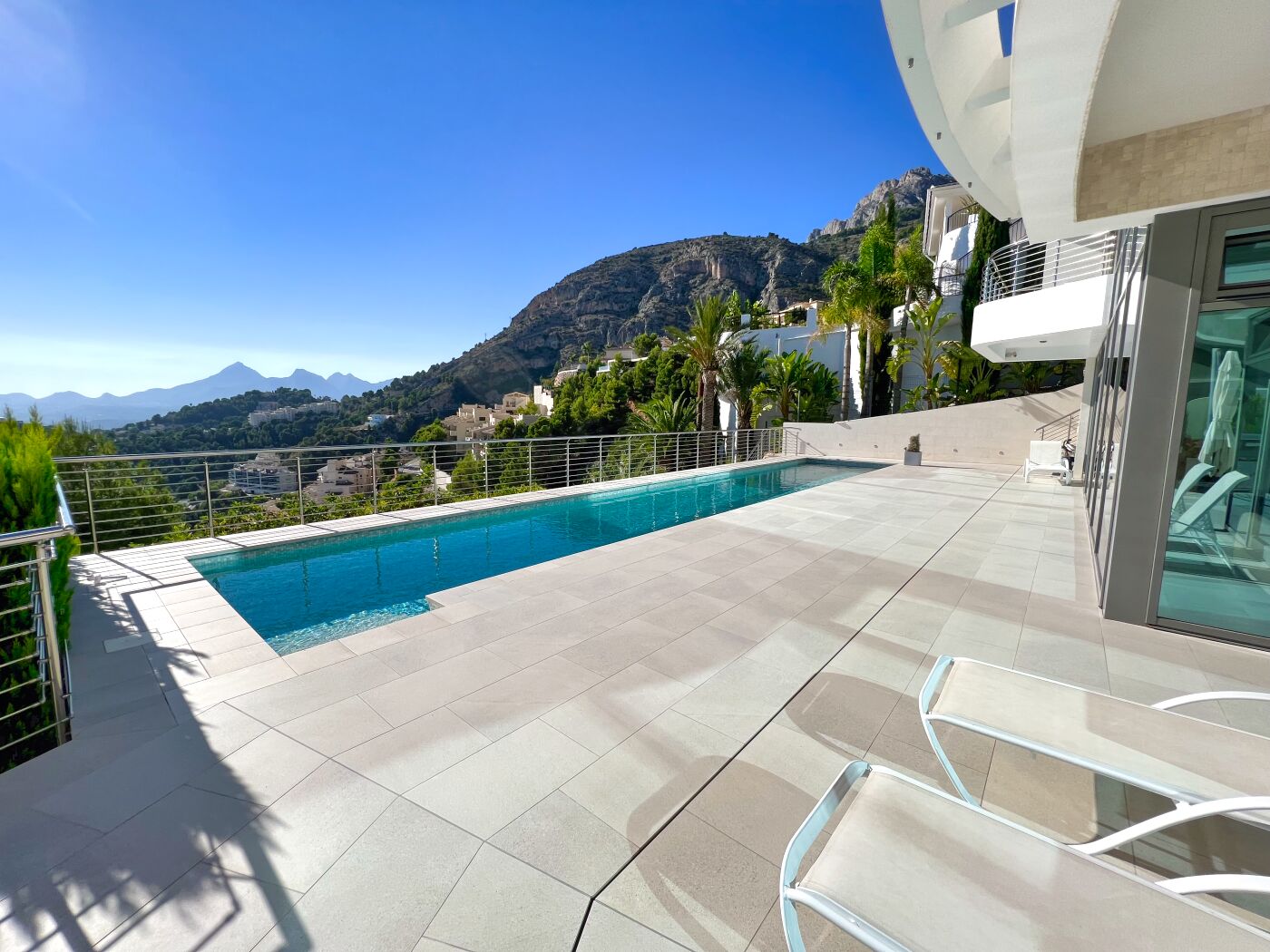 Uitzonderlijke luxe villa met ongelooflijk uitzicht op zee in Altea Hills