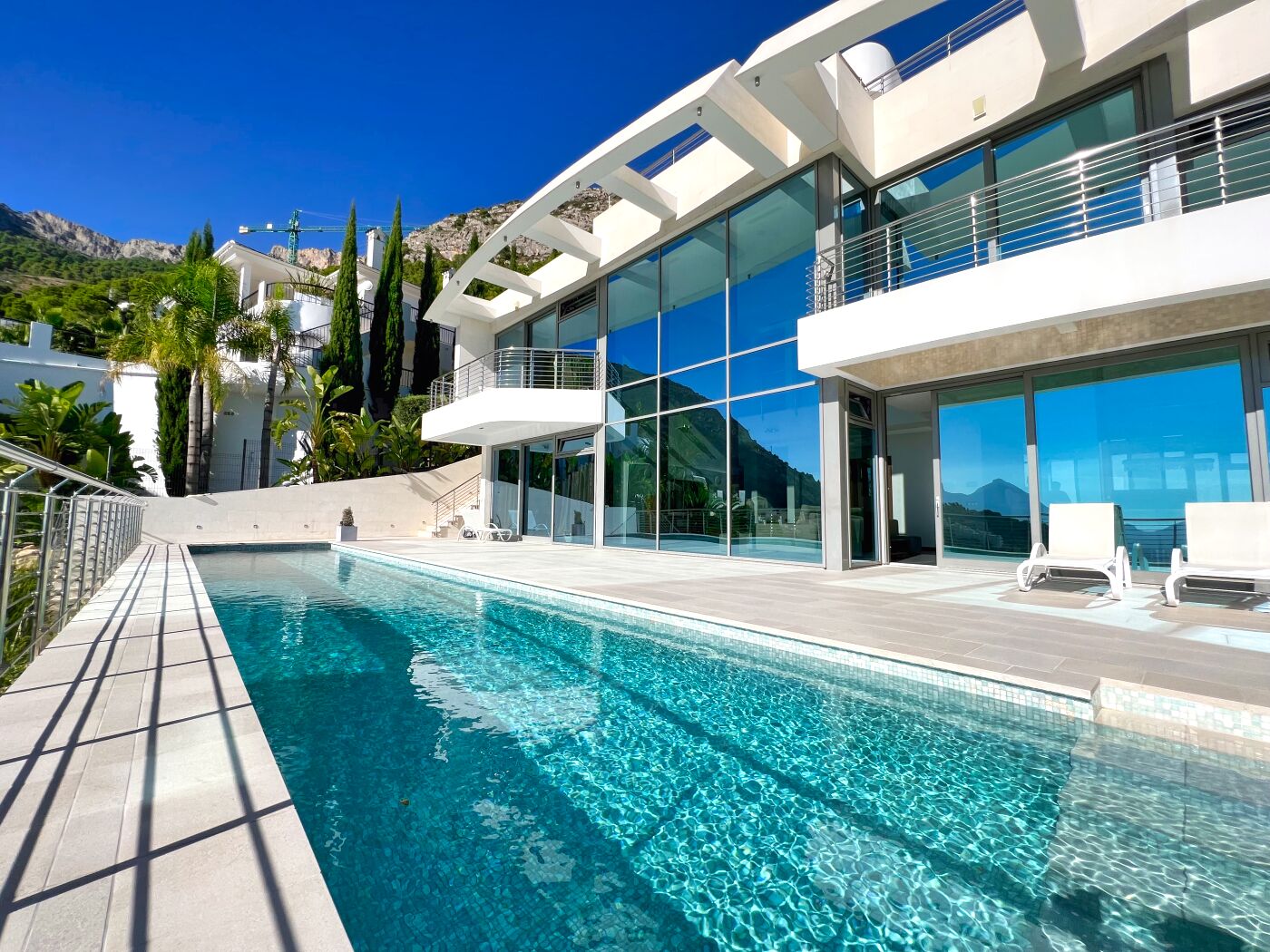 Uitzonderlijke luxe villa met ongelooflijk uitzicht op zee in Altea Hills