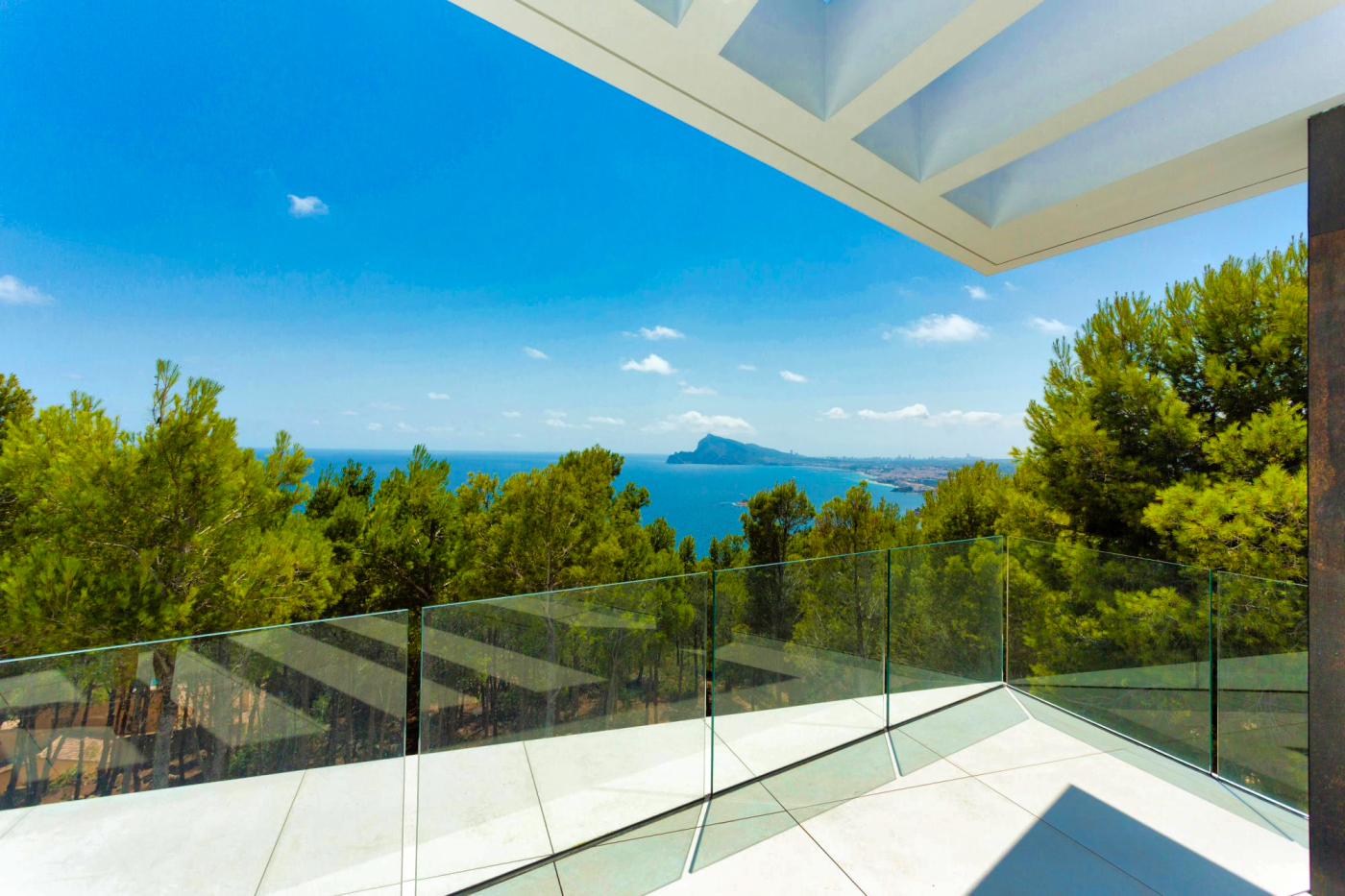 Villa moderne à Altea Hills avec une vue sur la mer et la baie