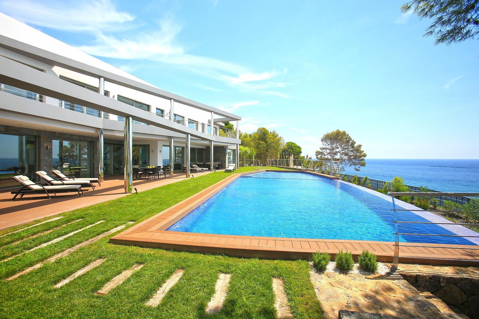 Superbe villa de luxe en première ligne de la mer à Altea!